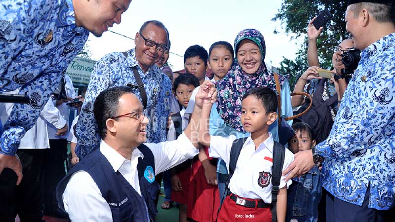 Mendikbud Rayakan Tahun Ajaran Baru di SDN Polisi 1 Bogor Mendikbud Rayakan Tahun Ajaran Baru di SDN Polisi 1 Bogor