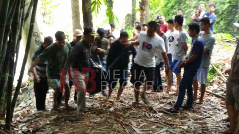 Video Media Bogor – Ditemukan Mayat Mengambang di Sungai Ciliwung