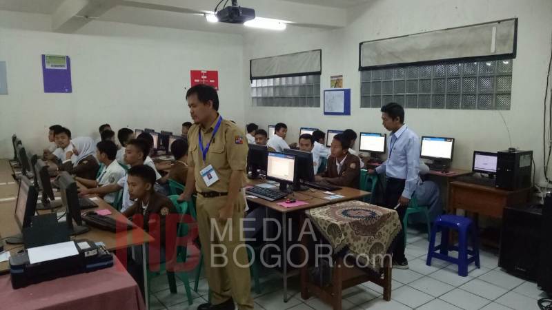 Tak Lagi Pakai Masker, Pelajar SMK Bhakti Insani Jalani UNBK Dengan Nyaman