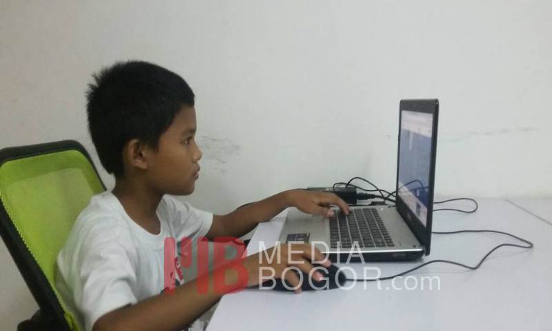 Cosmo, Anak Penjual Plastik Asal Bogor Yang Jenius Namun Terlupakan