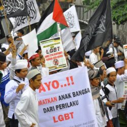 Inilah Bahaya LGBT dalam Islam