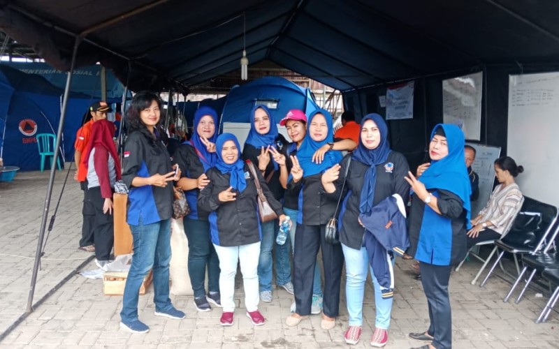 Kader Garnita Malahayati Nasdem Kota Bogor Salurkan Bantuan Untuk Korban Angin Puting Beliung