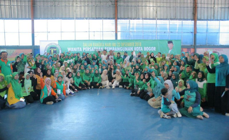 Peringati Hari Ibu, Duet Jokpur-ZM Ajak Ibu Guru PAUD di Bobar Senam Sehat Massal