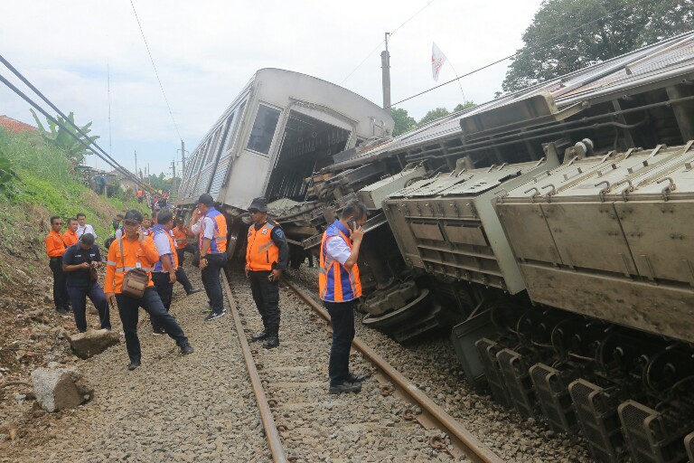 Pelayanan KRL Hari Ini Dihentikan