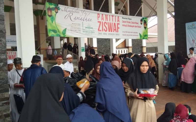 Safari Ramadan YBM PLN Berbagi Santunan ke Yatim dan Dhuafa di Enam Lokasi di Bogor