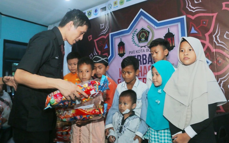 Berbagi di Bulan Ramadan, PWI Kota Bogor Santuni 100 Anak Yatim dan Janda