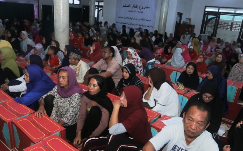 UAE Embassy Beri 1100 Paket Sembako Untuk Masjid se-Kota Bogor
