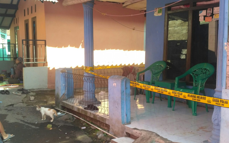 Diduga Alami Gangguan Jiwa, Kakak Tusuk Adik Pakai Gunting, Korban Tewas