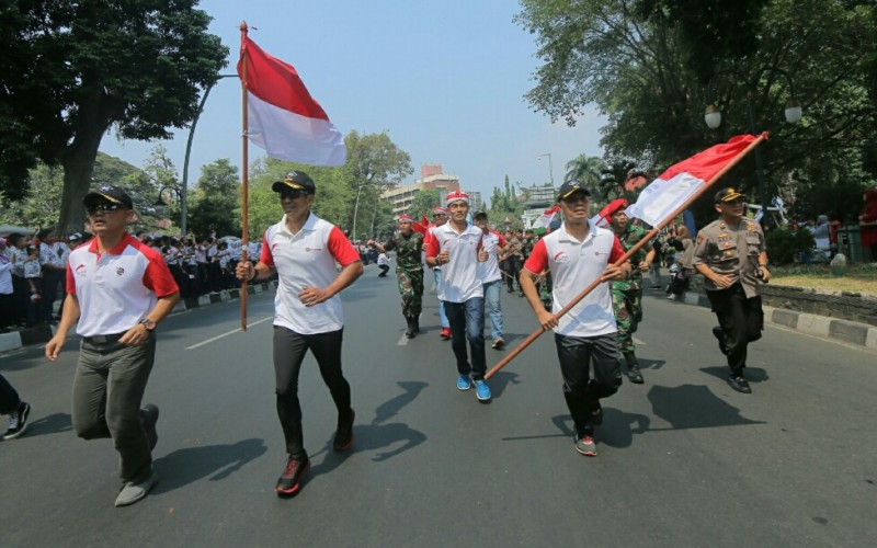 Bendera Merah Putih Dikirab Dari Kabupaten ke Kota Bogor