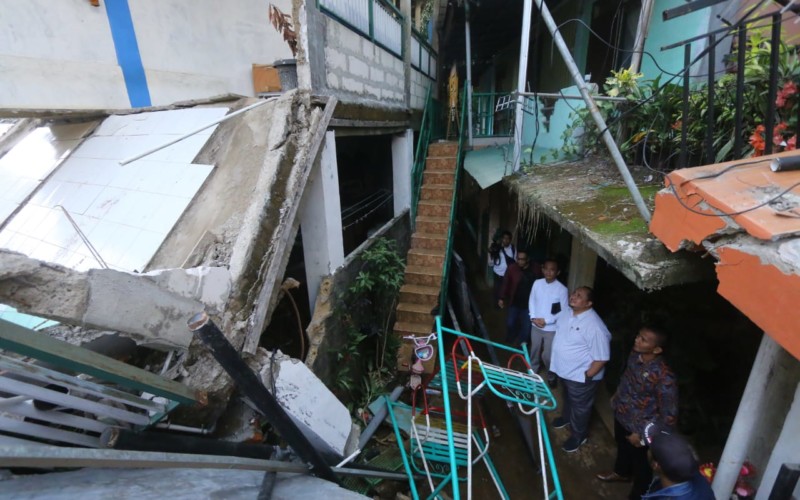 Tinjau Lokasi Longsor di Tajur, DPRD Bakal Investigasi dan Evaluasi Mal Boxies