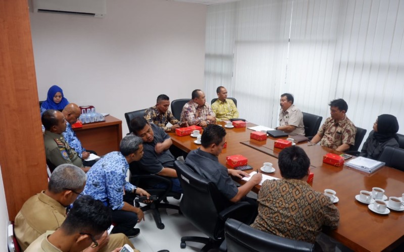 Ambrolnya TPT Mall Boxies Tajur, Pihak Pengembang Bungkam Kepada Media.