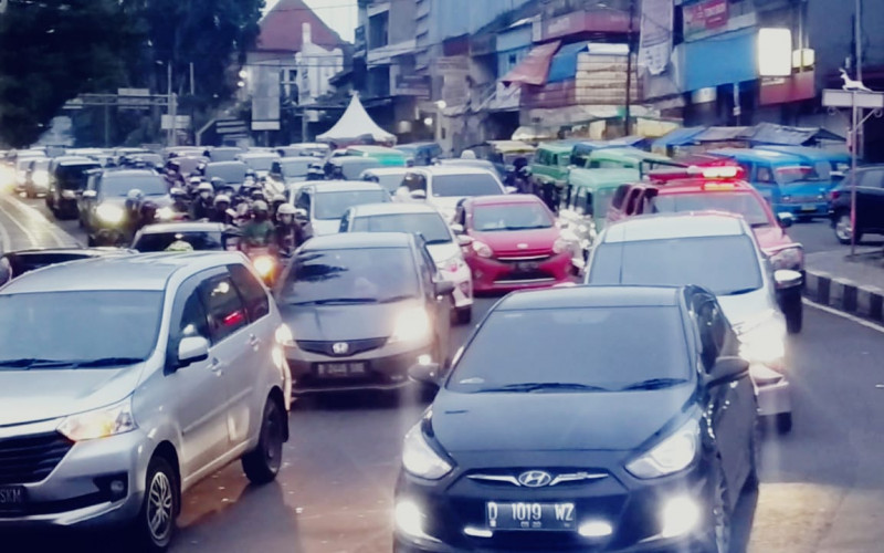 Dampak Mall BTM Terbakar Arus Lalin di Jalan Djuanda Bogor Macet