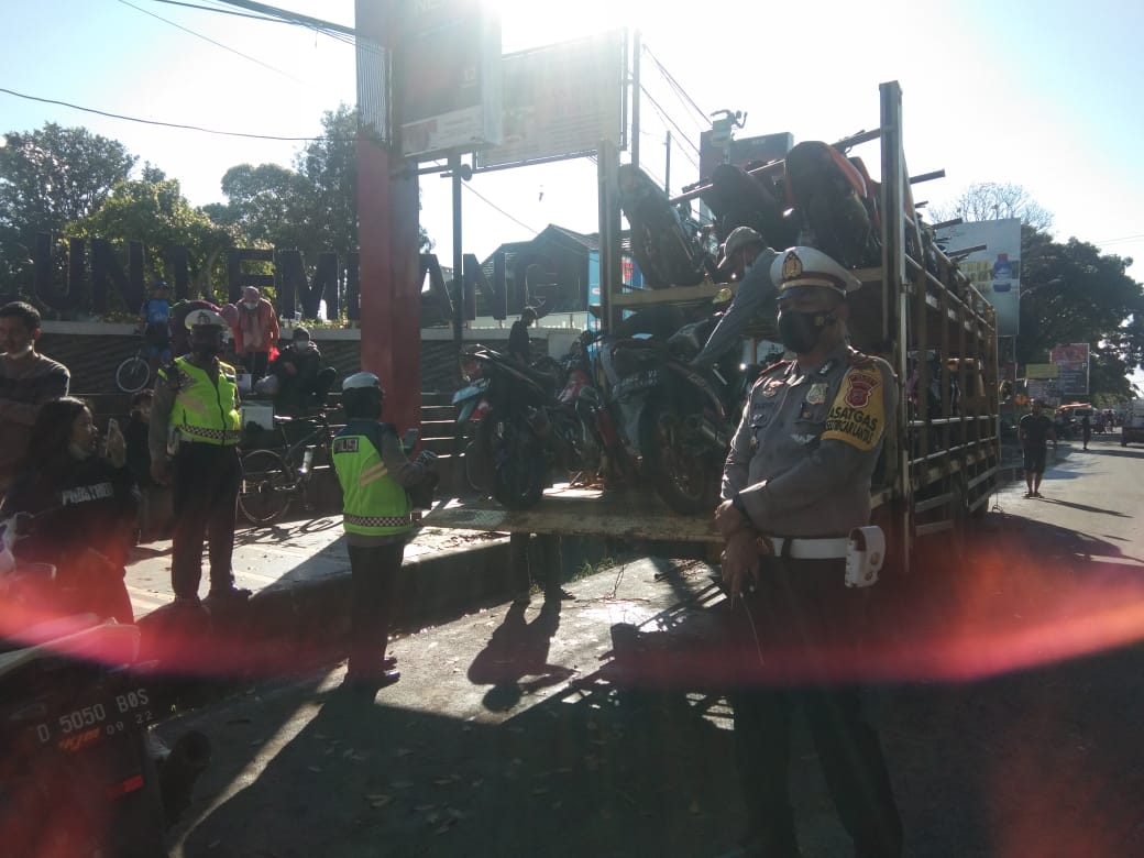 Satlantas Polres Cimahi Amankan Puluhan Kendaraan Dengan Knalpot Bising