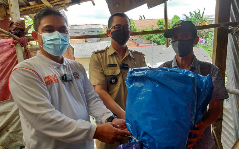 Karnain Asyhar Ketua Fraksi PKS Cepat Tanggap Warganya yang Kena Longsor