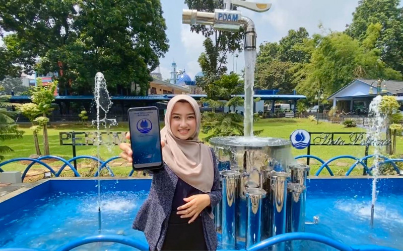 Bayar Air Asyik Saat Puasa