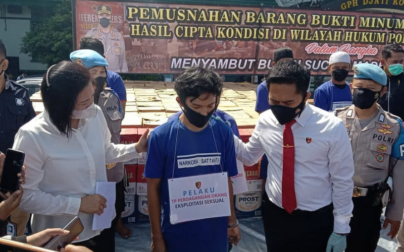 Polisi Tangkap Lima Pelaku Prostitusi Online di Apartemen Bogor Valley
