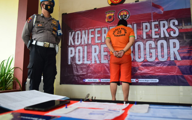 Polisi Ciduk Pegawai Bank Hanguskan Uang Nasabah 2 Miliar