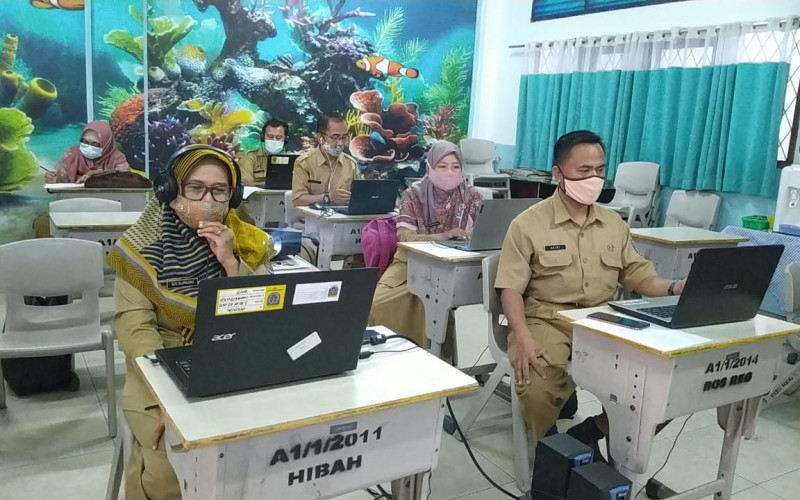 120 Siswa Kelas 6 SD Negeri Anyelir 1 Ikuti Proses Ujian Secara Daring
