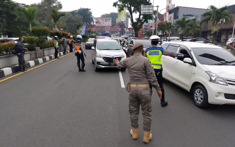 Gage di SSA, Sejumlah Kendaraan Plat Nomor Polisi Genap Putar Balik