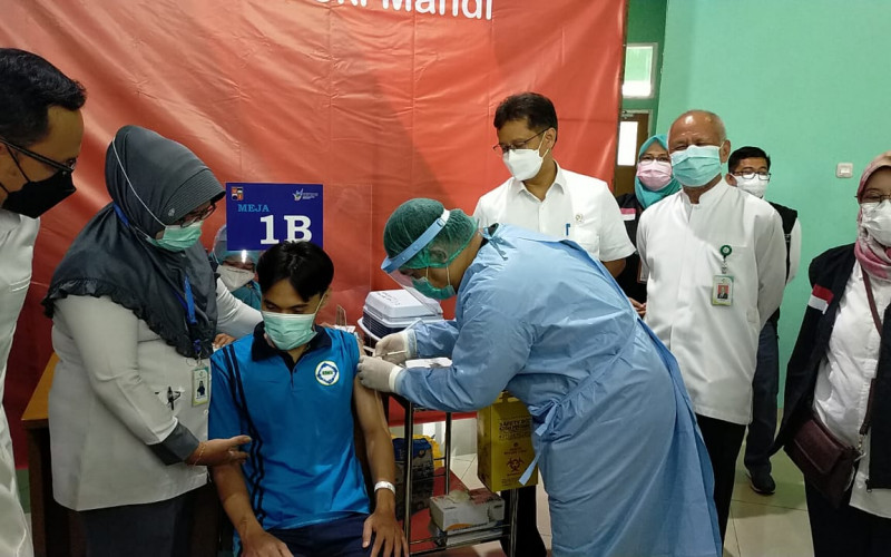 Menkes Tinjau Vaksinasi Pasien ODGJ di RS Marzoeki Mahdi Kota Bogor