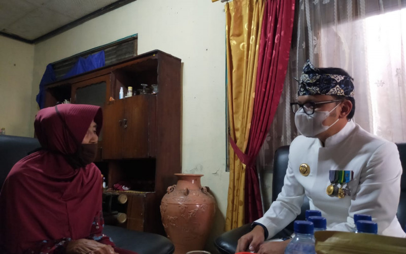 Rangkaian HJB ke-539, Bima Arya Kunjungi Nenek Usia 111 Tahun
