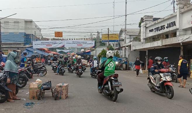 PT KAI Tunda Penutupan Jalan MA Salmun