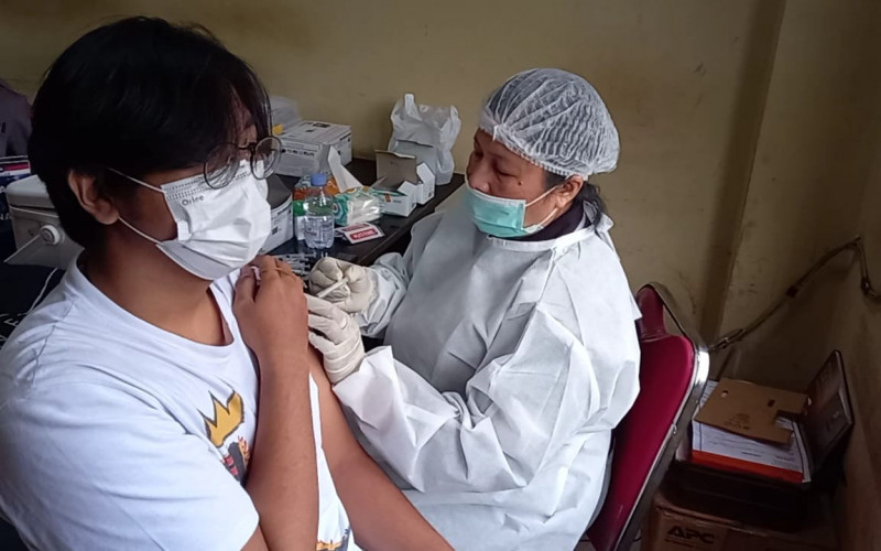 Polsek Bojonggede Gelar Vaksin Gratis