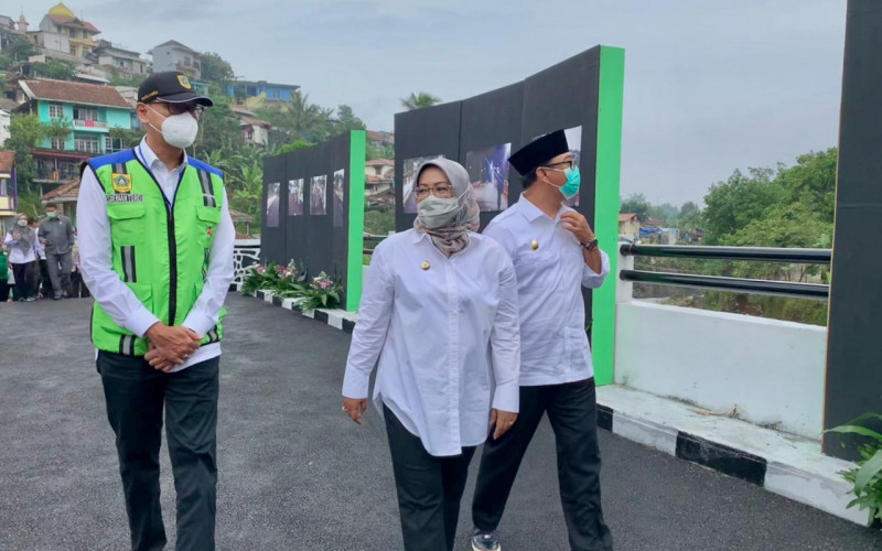 Jembatan Nusa II Puncak Diresmikan Akses Dua Desa
