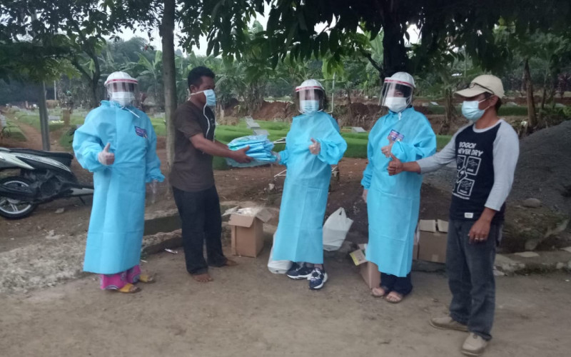 Datangi TPU Situ Gede, Politisi NasDem Apresiasi Tim Pemulasaran dan Pemakaman