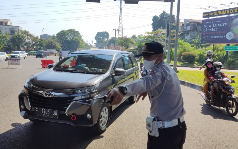 Ganjil Genap di Hari Kerja, Ratusan Kendaraan Tidak Sesuai Tanggal di Putar Balik