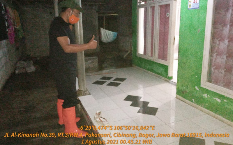 Hujan Deras, Rumah Warga di Cibinong Banjir