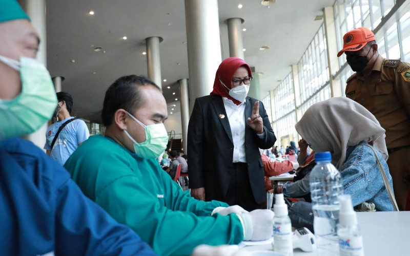 Bupati Bogor Ade Yasin Apresiasi Vaksinasi Massal yang Digelar Perusahaan Swasta