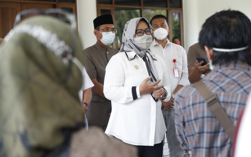 Pemkab Bogor Berlakukan Syarat Surat Vaksin untuk Pengunjung yang Akan ke Mall