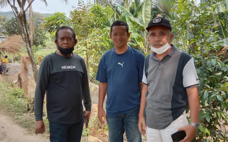 Pemdes Leuwimekar Bangun Jaling dan TPT dari Program Samisade