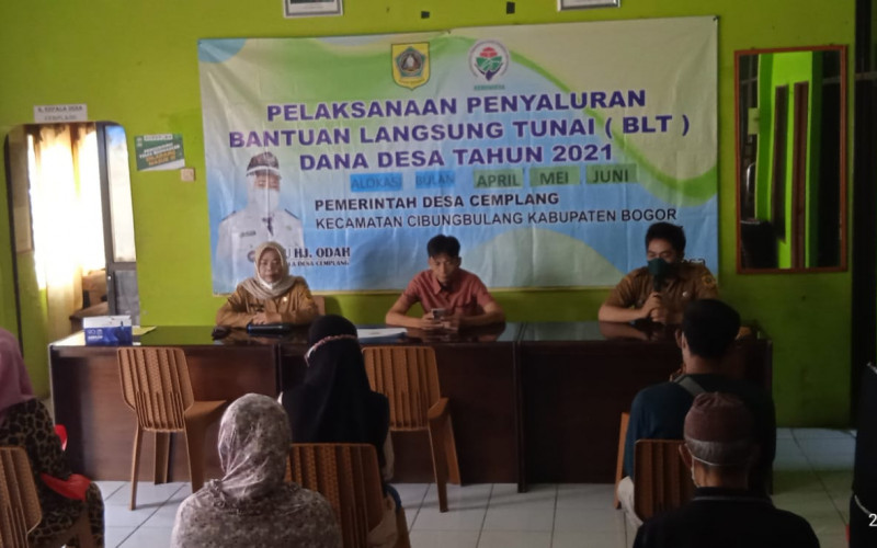 Pemdes Cemplang Bagikan BLT-DD Sebesar 900 Ribu Rupiah