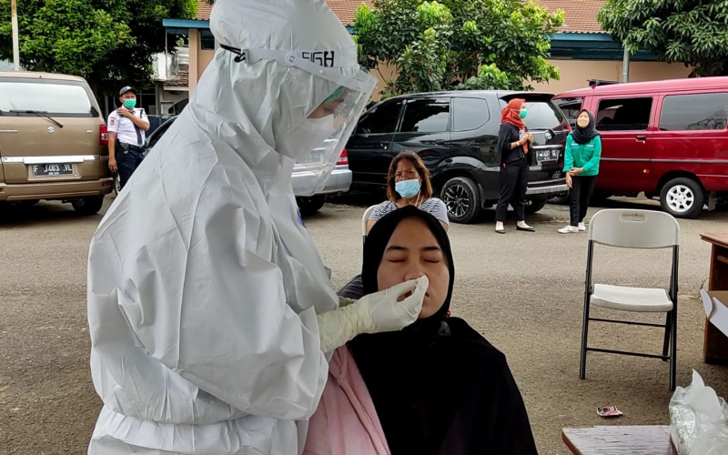 Ikuti Aturan Kemenkes Harga PCR di Rumah Sakit Turun