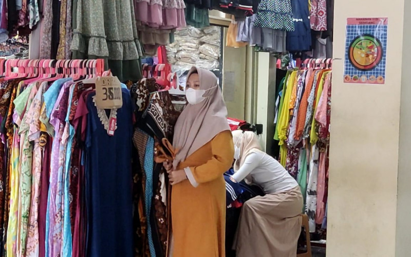 Ini Kata Pedagang soal Uji Coba Aplikasi Peduli.Lindungi di Pasar