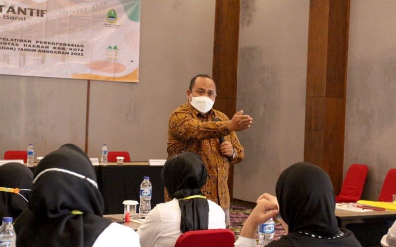Buka Pelatihan Teknis UMKM Provinsi Jabar, Atang Sebut UMKM Akan Jadi Andalan Ekonomi Kerakyatan Masa Depan