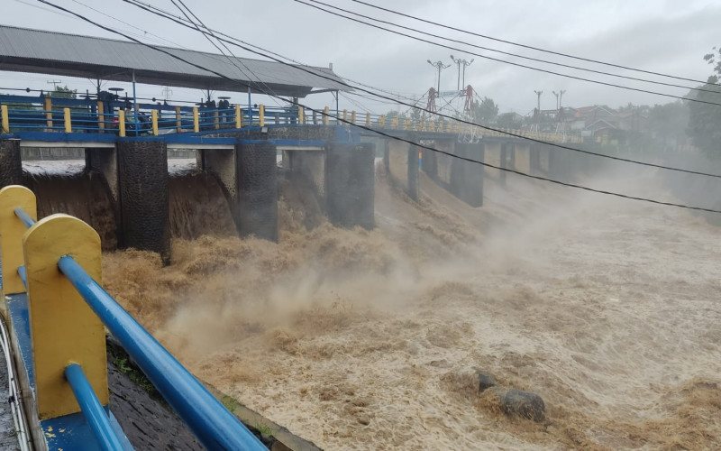 Puncak Hujan Deras, Katulampa Siaga Tiga
