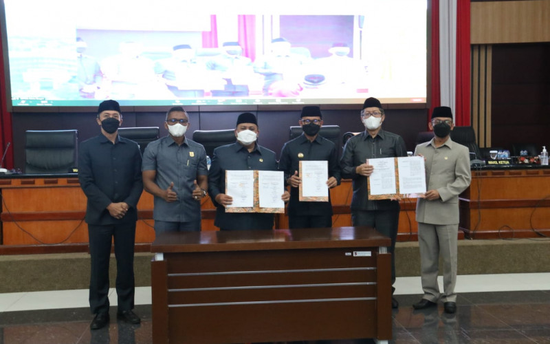 Tok ! DPRD Kota Bogor Sahkan RAPBD 2021.