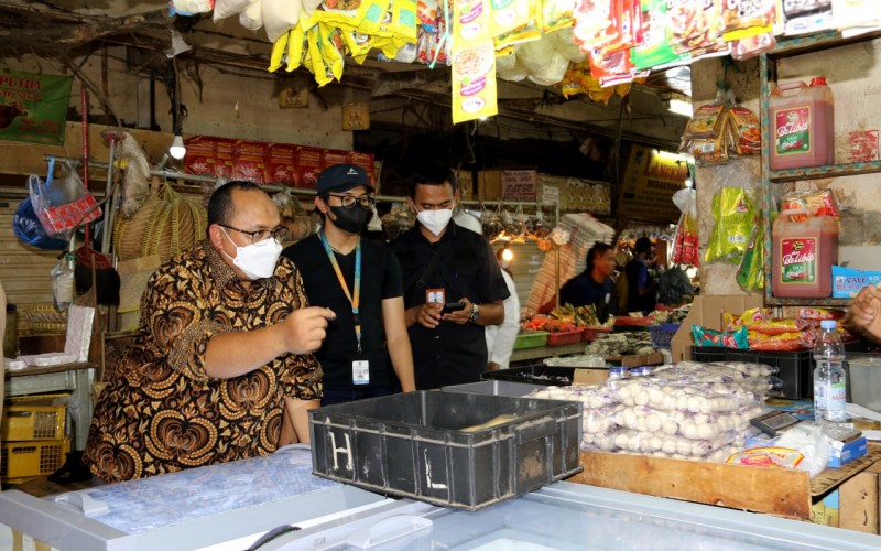 Cek Stok Minyak Goreng, Atang Tampung Curhatan Pedagang Pasar
