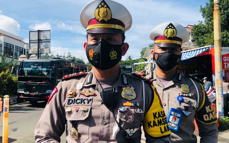 Liburan Weekend Arus Lalin Mengarah Puncak Terpantau Padat Merayap