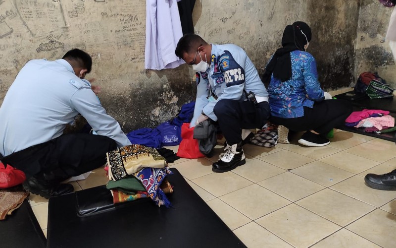 Razia Lapas Paledang Bogor, Petugas Gabungan Temukan Barang ini?