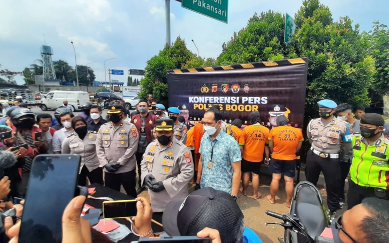Polisi Amankan Empat Pelaku Pembegalan Sepeda Motor di Kawasan Sentul