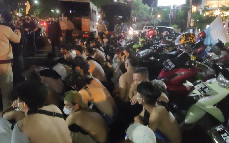 Biang Keributan Dengan Warga, 70 Anggota Geng Motor Ditangkap Polisi