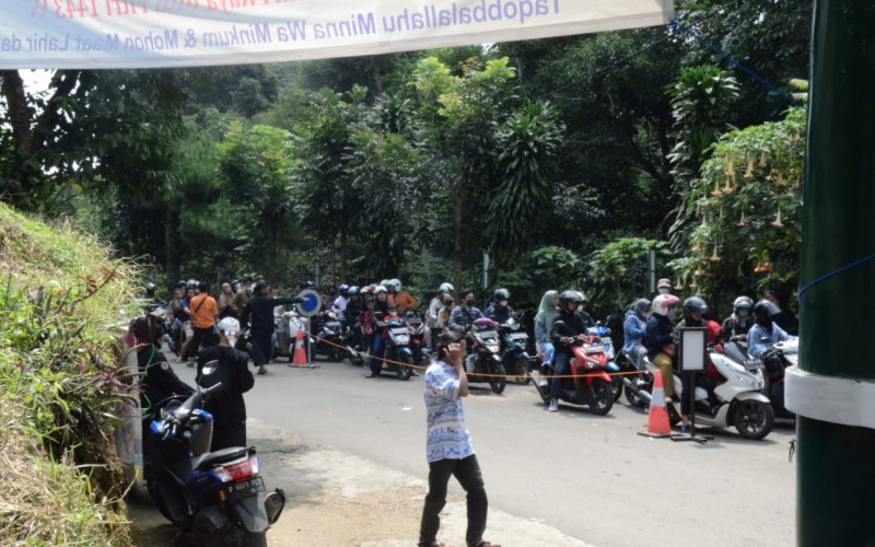 Kendaraan Pelat A dan B Mulai Padati Wisata GSE