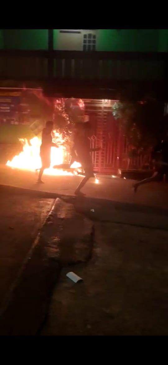 Segerombol Oknum Pemuda Serang Warga di Sebrang RSUD Cibinong, Satu Orang Patah Kaki