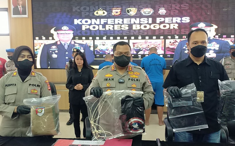 Polisi Bekuk 4 Pelaku Pembunuhan di Sukamakmur