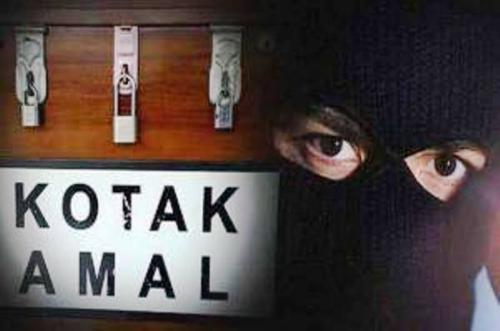 Tak Terima Anaknya Diamankan Usai Curi Kotak Amal di Cibinong, Bapak Ini Bacok Warga