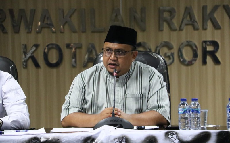 Mahasiswa Robohkan Pagar DPRD Saat Demo Tolak Kenaikan Harga BBM, Ini Respon Atang
